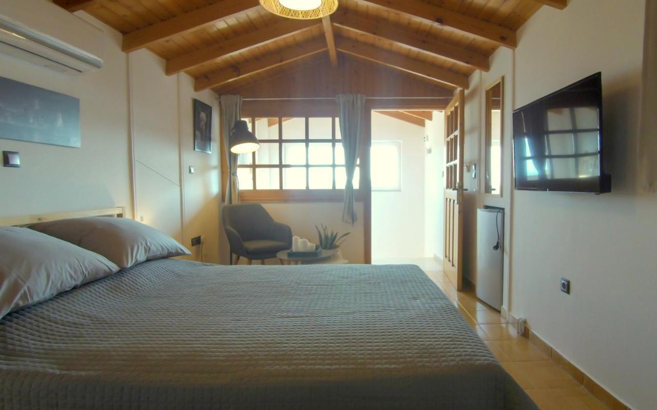 Augoustinos - Sea Side Luxury Apartments Artemi Extérieur photo