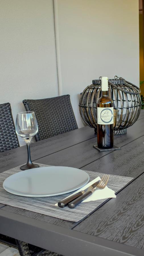 Augoustinos - Sea Side Luxury Apartments Artemi Extérieur photo